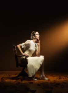 Bride in Vintge wedding dress in a studio