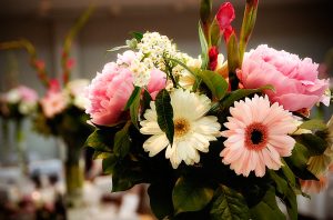 Pretty June Wedding Flowers at Warbrook House